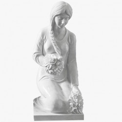 Скульптура из мрамора S_71 Скорбящая с цветами